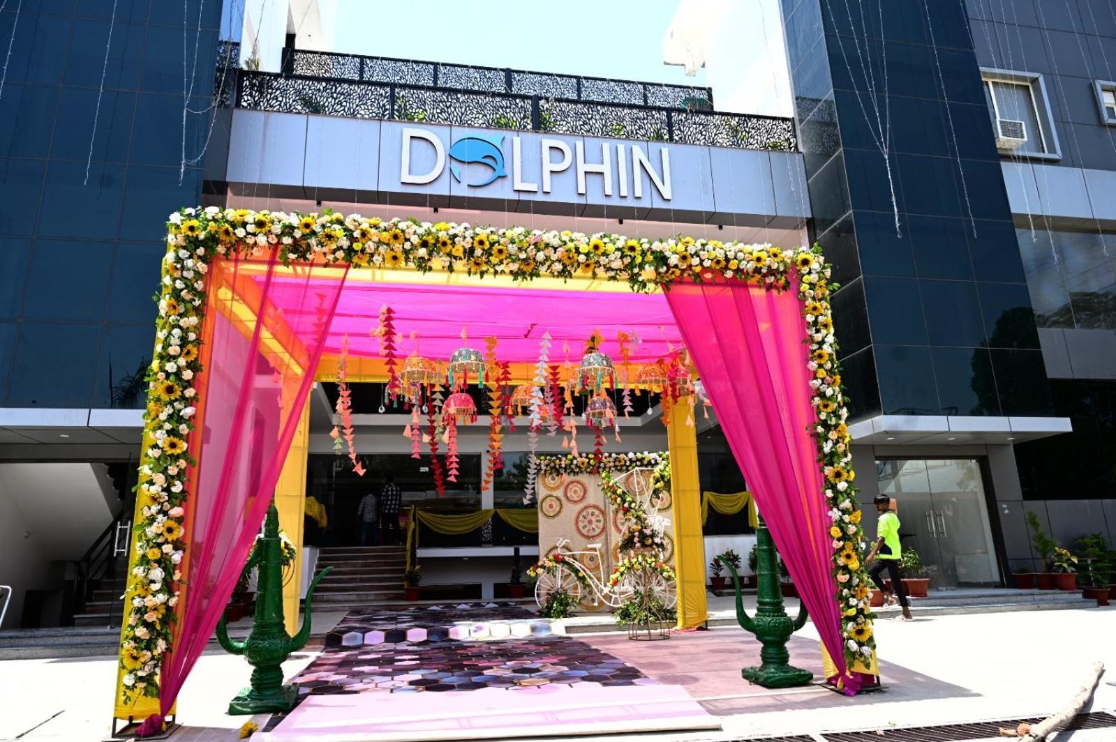 Отель Dolphin Club Chinhat Экстерьер фото
