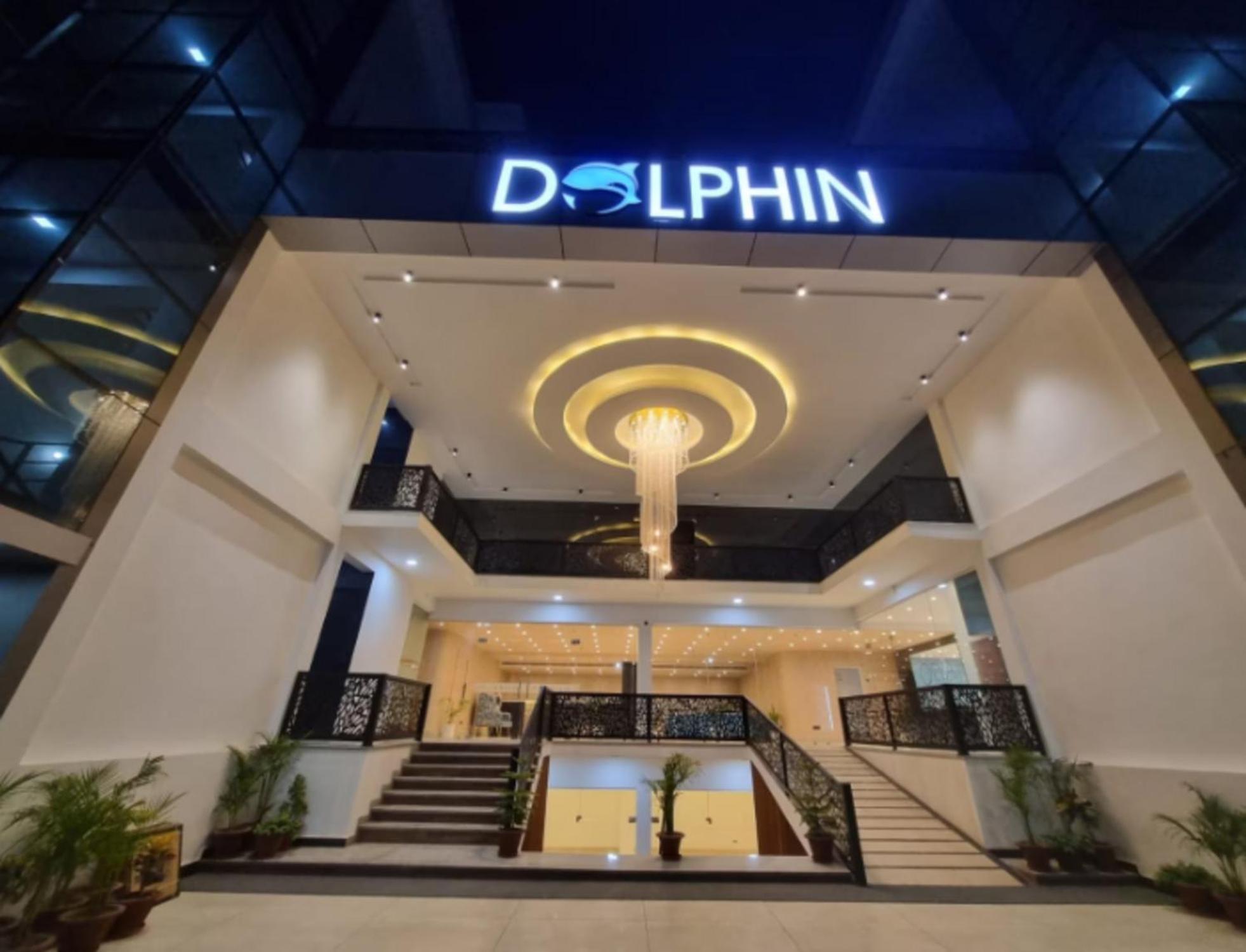 Отель Dolphin Club Chinhat Экстерьер фото